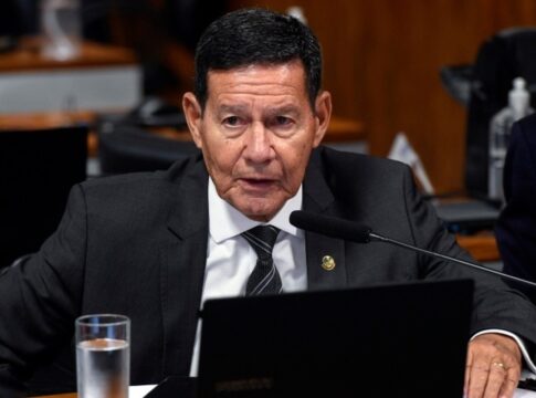 a-previsao-de-mourao-apos-a-operacao-da-pf-contra-bolsonaro