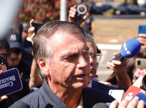 “comemoracao”:-ala-do-pt-convoca-ato-em-condominio-de-bolsonaro