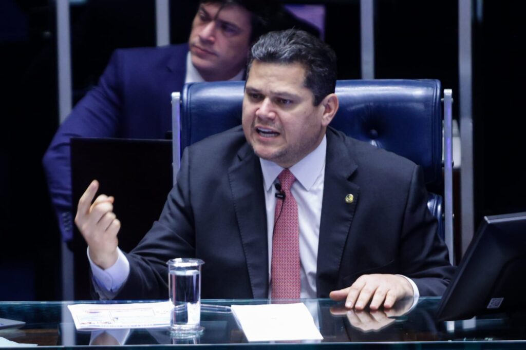 alcolumbre-rejeita-apelos-da-oposicao-e-mantem-recesso-parlamentar