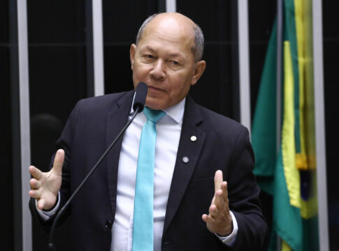 deputado-sugere-acao-das-forcas-armadas-apos-operacao-contra-bolsonaro