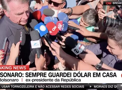 bolsonaro-diz-que-“sempre-guardou”-dolares,-mas-nao-declarou-ao-tse
