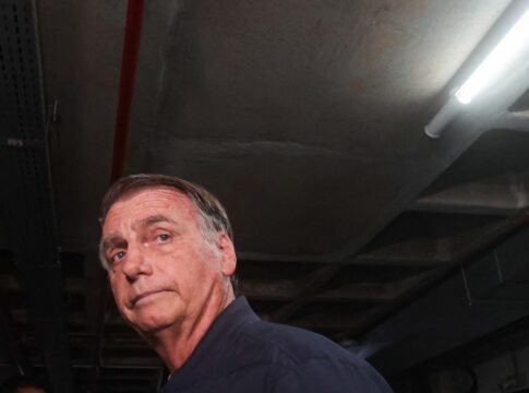 manifestantes-brigam-na-sede-do-pl-apos-saida-de-bolsonaro.-video