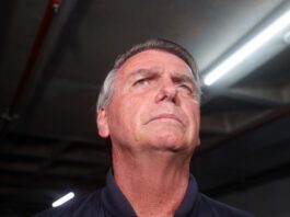 bolsonaro:-“pode-contratar-o-ruy-barbosa,-mas-ninguem-ganha-do-moraes”