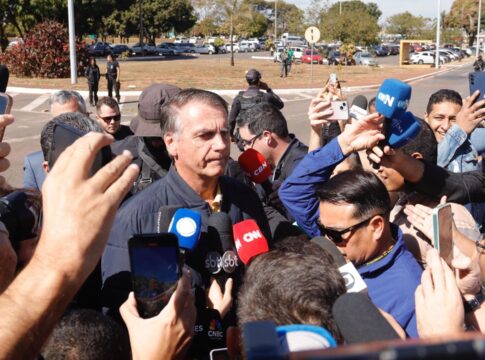 e-espantoso-o-cinismo-de-bolsonaro-ao-seguir-repetindo-mentiras