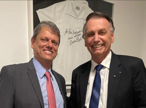 tarcisio-“queima-pontes”-e-se-apega-a-bolha-bolsonarista,-diz-analista