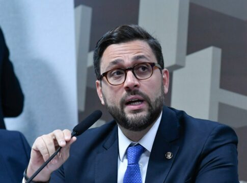 presidente-da-cvm-renuncia-ao-cargo-dois-anos-antes-do-fim-do-mandato