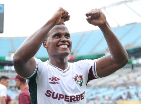 arias-promete-retorno-ao-fluminense:-“nenhum-dinheiro-compra-essencia”