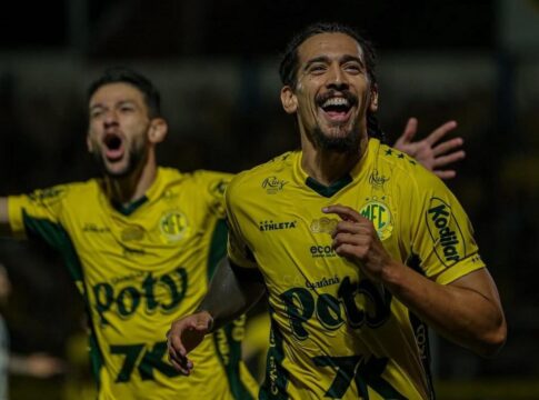 com-golaco-no-final,-mirassol-vence-santos-e-se-aproxima-do-g6