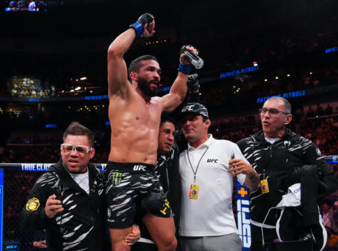 patricio-pitull-supera-ige-e-conquista-primeira-vitoria-no-ufc
