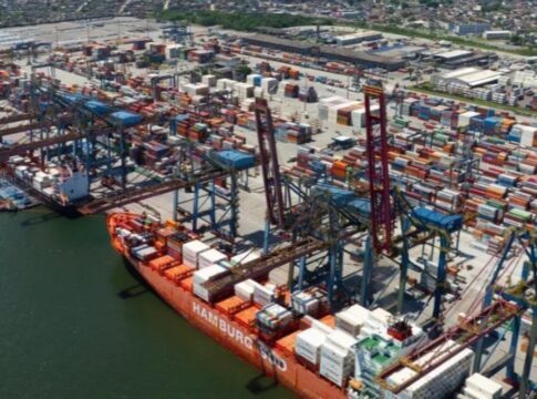 exportacoes-disparam-no-porto-de-santos-antes-do-tarifaco-de-trump