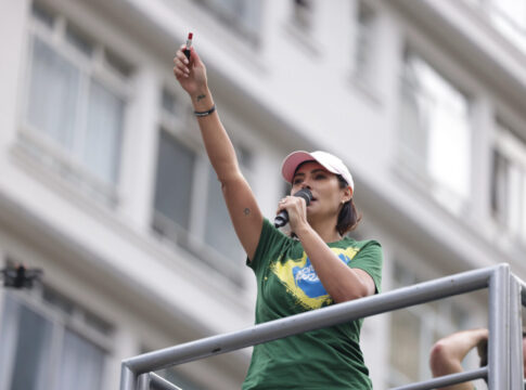 “ex-garota-de-programa”:-posts-de-petista-contra-michelle-sao-apagados
