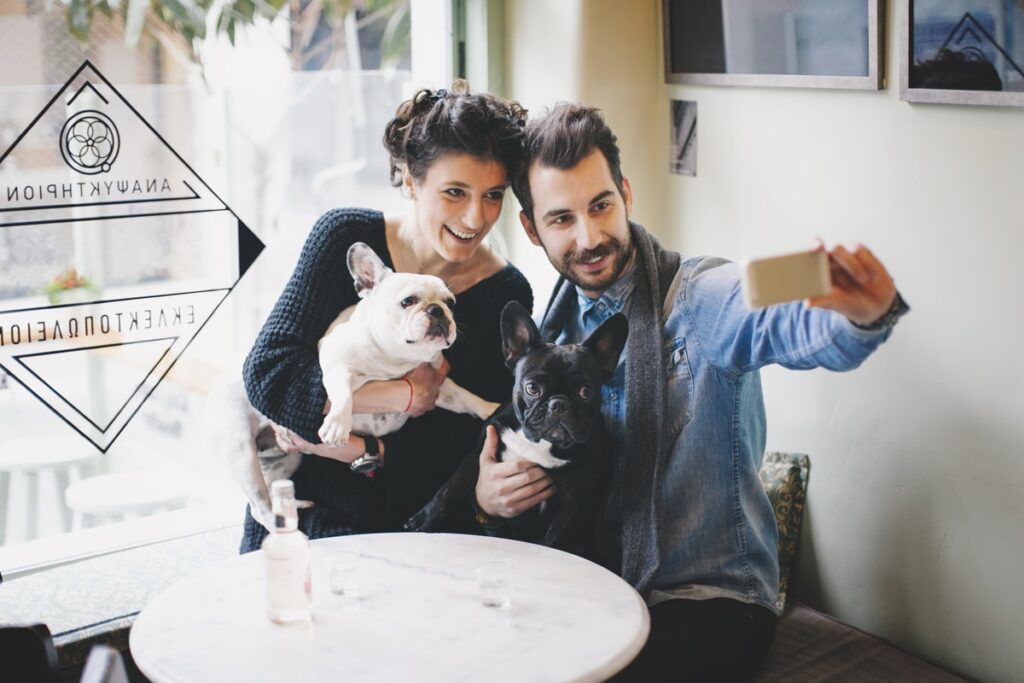 58%-dos-solteiros-ja-curtiram-alguem-por-ver-foto-de-pet-no-perfil