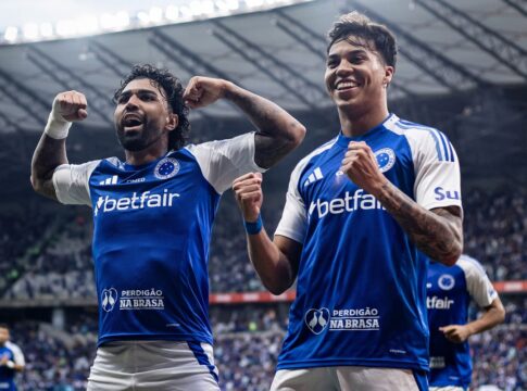 cruzeiro-goleia-juventude-e-mantem-lideranca-do-brasileirao