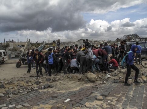 gaza:-autoridade-diz-que-73-pessoas-foram-mortas-em-centros-de-ajuda
