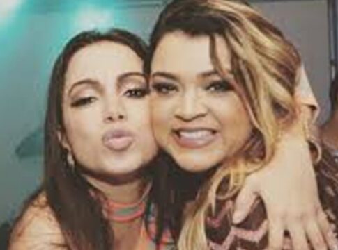 anitta-lamenta-a-morte-de-preta-gil:-“o-brasil-chora-sua-perda”