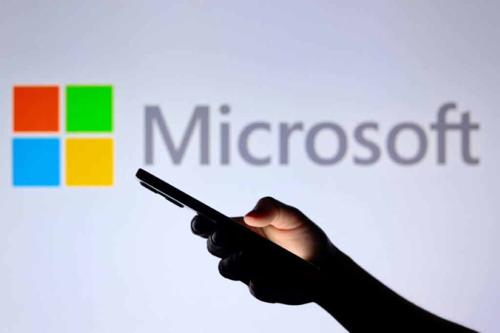 microsoft-alerta-clientes-sobre-ataque-hacker-a-servidor.-entenda