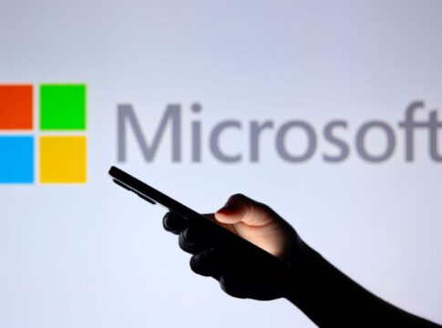 microsoft-alerta-clientes-sobre-ataque-hacker-a-servidor.-entenda