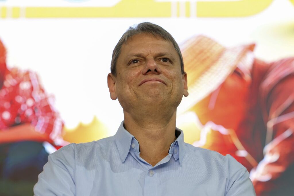 em-evento-do-agro,-tarcisio-critica-tarifaco-de-trump-e-cutuca-lula