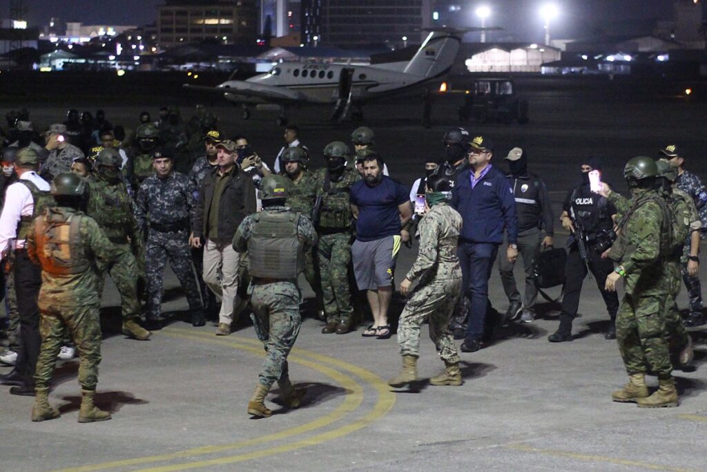 com-7-acusacoes,-megatraficante-do-equador-e-extraditado-para-os-eua