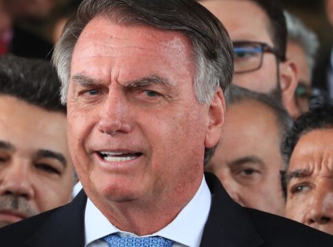 moraes-da-24-horas-para-bolsonaro-explicar-uso-de-redes-sociais