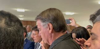 em-defesa-de-bolsonaro,-ex-assessor-de-trump-provoca-moraes