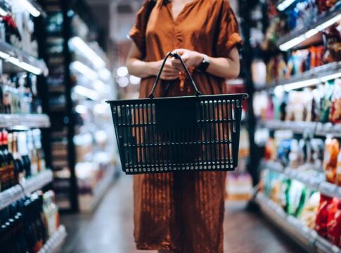 intencao-de-consumo-das-familias-tem-leve-alta-em-julho,-diz-cnc
