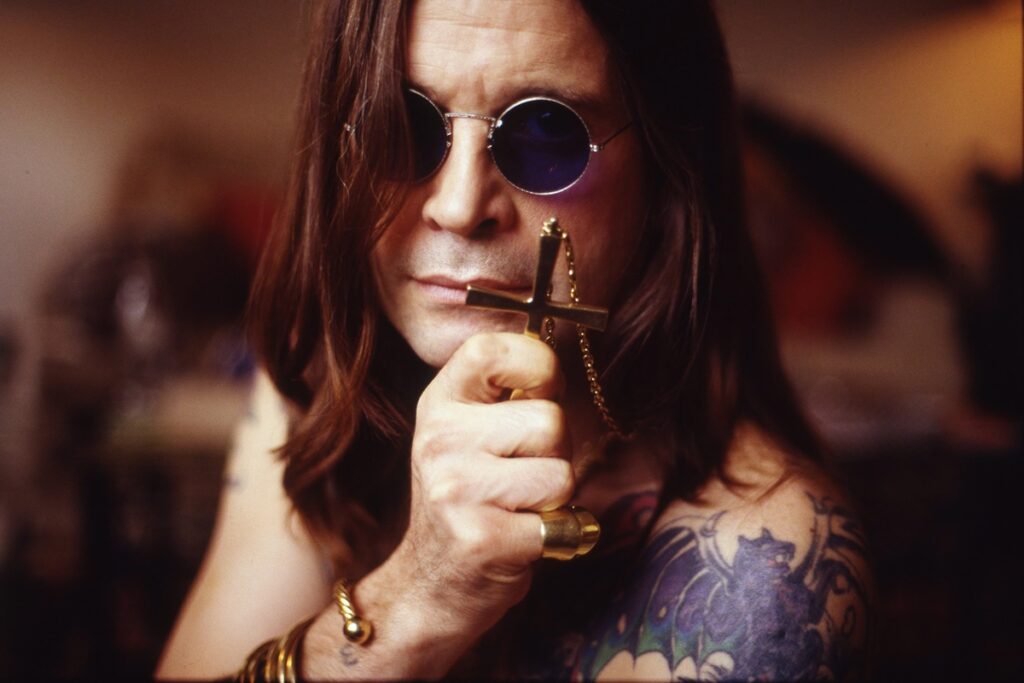 ozzy-osbourne-criticou-desigualdade-e-beleza-carioca-em-visita-ao-brasil