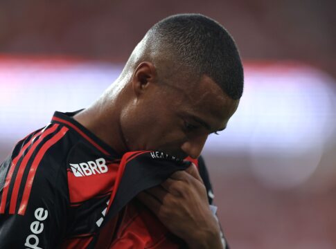 estafe-de-de-la-cruz-repudia-fala-de-medico-do-flamengo:-“estranheza”