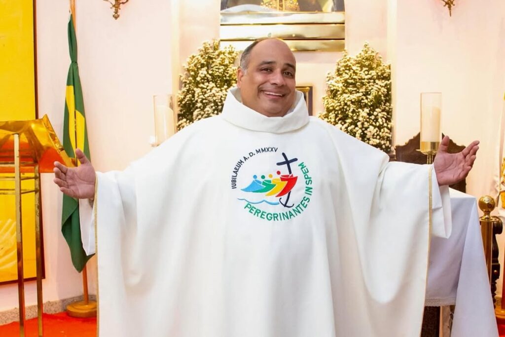 padre-omar-raposo-recebe-alta-apos-acidente-grave-na-venezuela