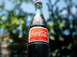 coca-cola-troca-xarope-por-acucar-da-cana:-saiba-se-isso-afeta-a-saude