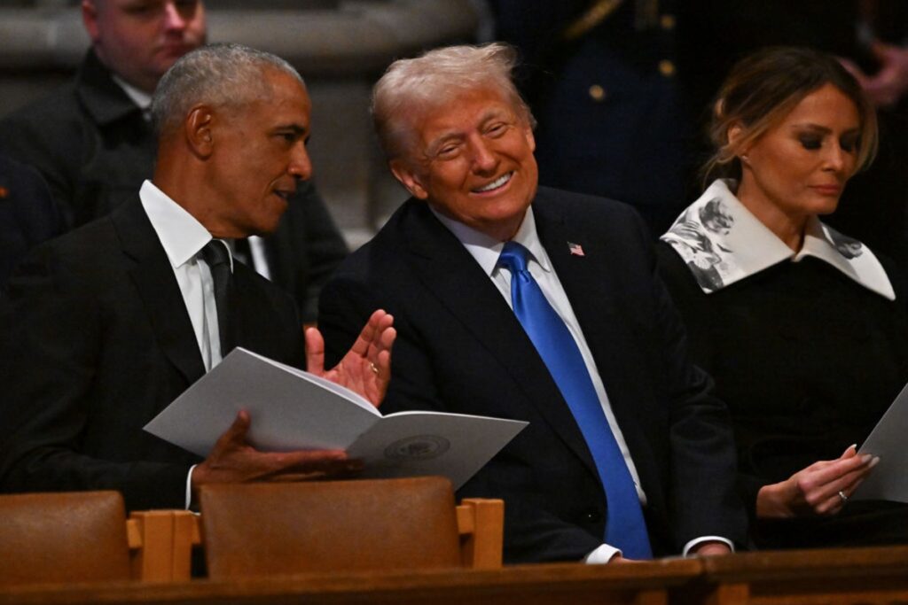 obama-quebra-silencio-apos-pedido-de-trump-para-processa-lo:-“absurdo”