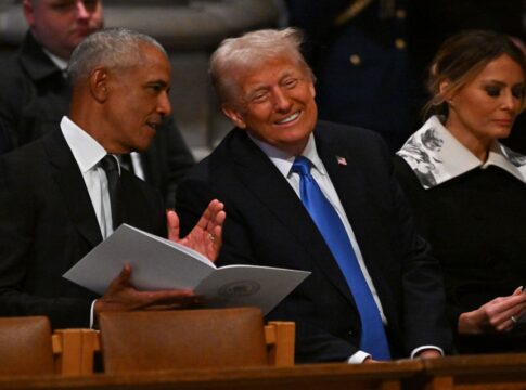 obama-quebra-silencio-apos-pedido-de-trump-para-processa-lo:-“absurdo”