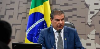 senadores-que-vao-aos-eua-em-meio-as-tarifas-se-reunem-com-vieira