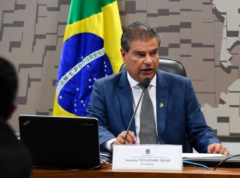 senadores-que-vao-aos-eua-em-meio-as-tarifas-se-reunem-com-vieira