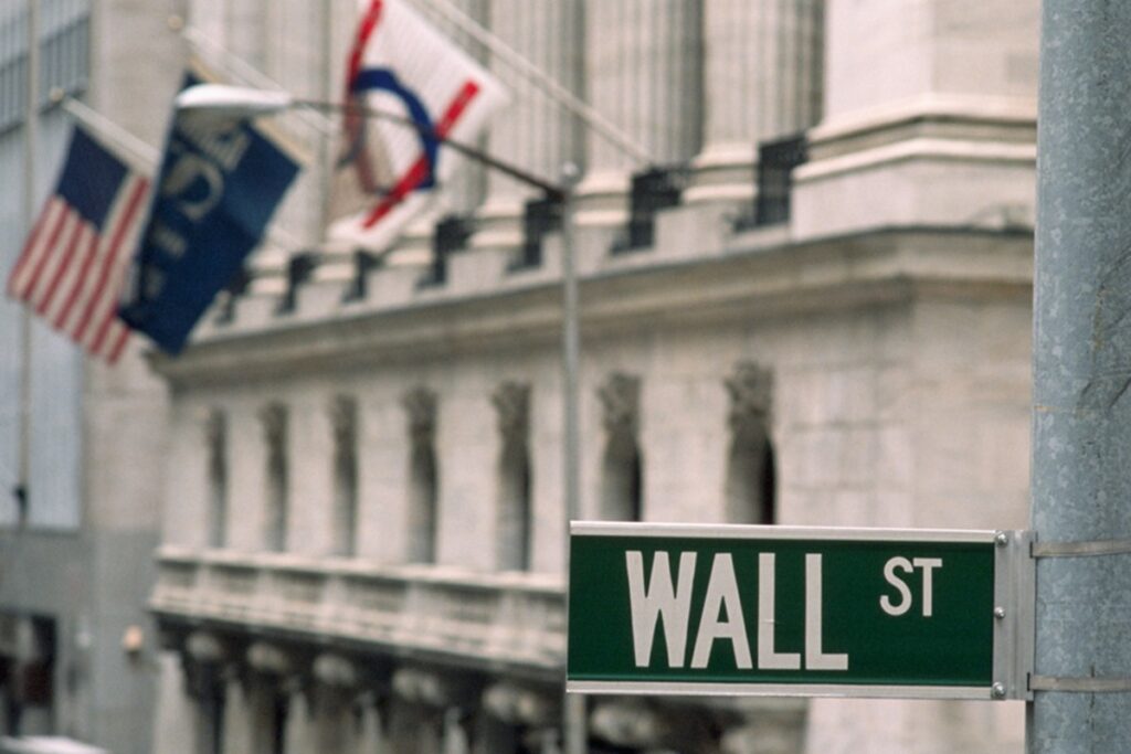 eua:-acordo-com-japao-e-avanco-em-negociacao-com-ue-impulsionam-bolsas