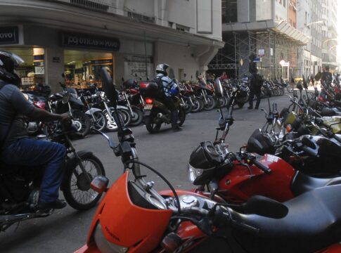 em-dez-anos,-frota-de-motocicletas-cresce-42%-no-pais