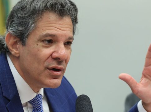 haddad:-governo-tem-plano-para-socorrer-setores-afetados-por-tarifaco