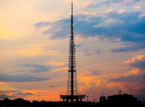 ibge:-df-e-a-unidade-da-federacao-com-mais-gente-conectada-a-internet
