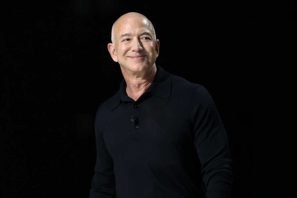 jeff-bezos,-3o-mais-rico-do-mundo,-vende-us$-1,5-bi-em-acoes-da-amazon