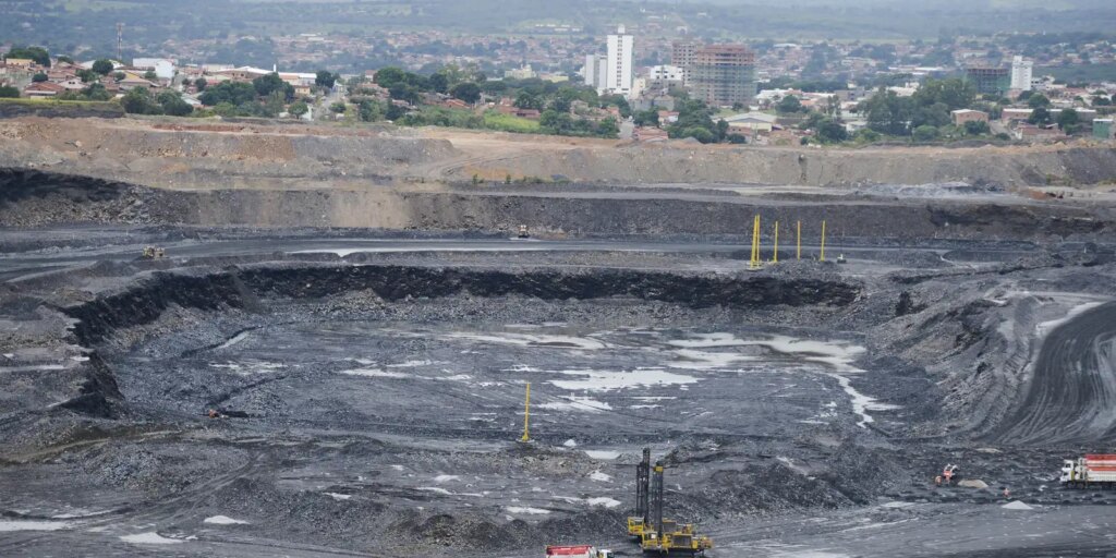 mostra-de-cinema-questiona-custos-da-extracao-mineral-no-pais