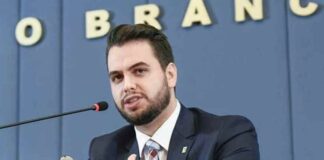 filipe-martins-errou-propria-idade-no-stf-de-proposito,-diz-defesa