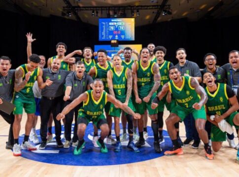 jogos-universitarios:-brasil-vence-alemanha-e-e-finalista-no-basquete