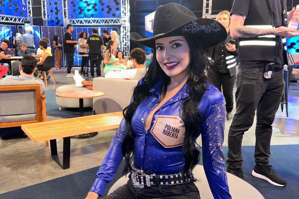 em-game-show-da-record,-fas-espalham-outdoor-de-poliana-roberta-por-mg