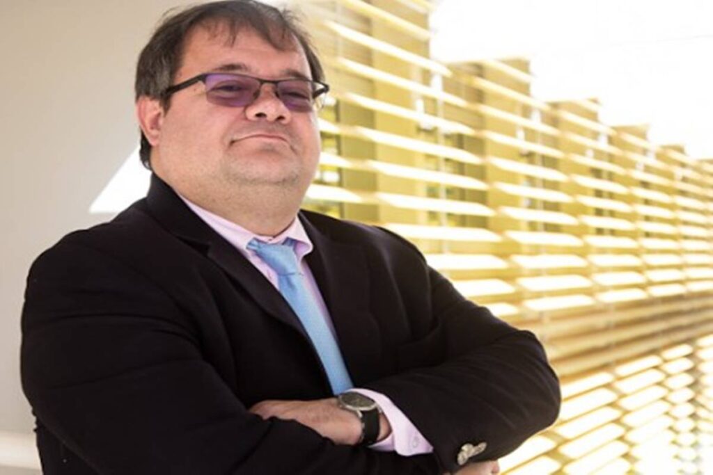 veja-quem-e-o-professor-suspeito-de-ameacar-e-perseguir-colegas-da-unb
