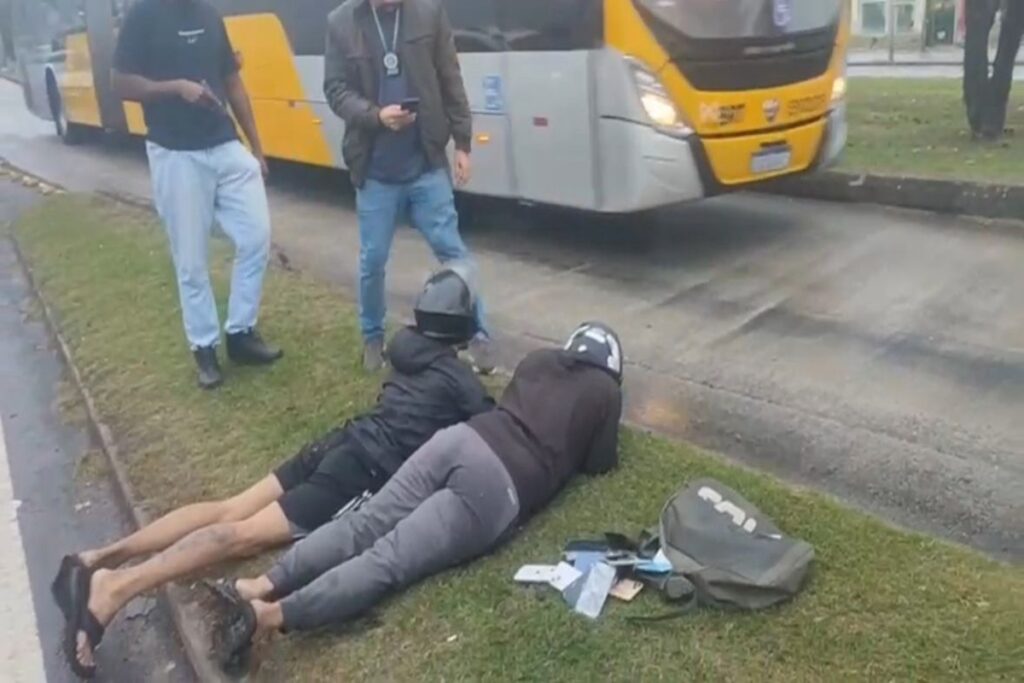 rj:-policia-prende-dois-e-enfraquece-quadrilha-de-roubo-de-celular