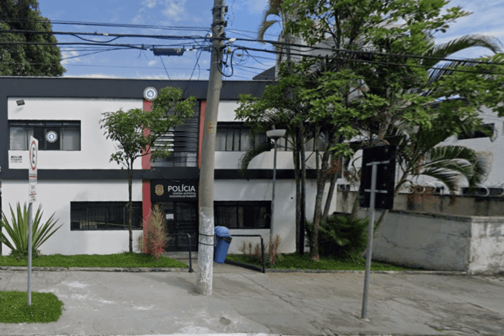 jovem-morre-apos-levar-3-tiros-na-cabeca-na-calcada-de-casa