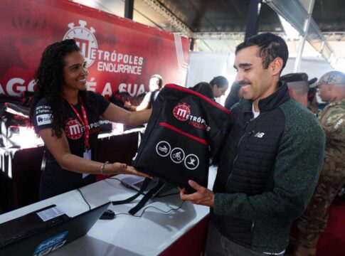 metropoles-endurance:-atletas-retiram-kits-e-celebram-competicao-no-df