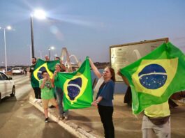 apoiadores-de-bolsonaro-fazem-buzinaco-contra-lula-e-moraes.-video
