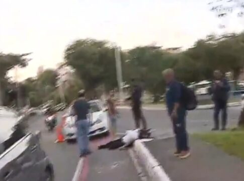 video:-jornalistas-da-record-levam-socos-durante-entrada-ao-vivo