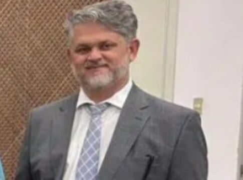com-renda-de-r$-48-mil,-subsecretario-paulista-trabalhava-de-milao 